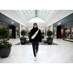 Nike Womenʼs Faux Fur Swoosh Jacket DO3791010 Black Fossil Size Small – Oversize